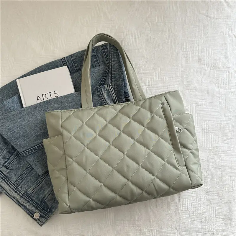 Black Quilted Women's Shoulder Bag 2025 New Commuter - Image 3