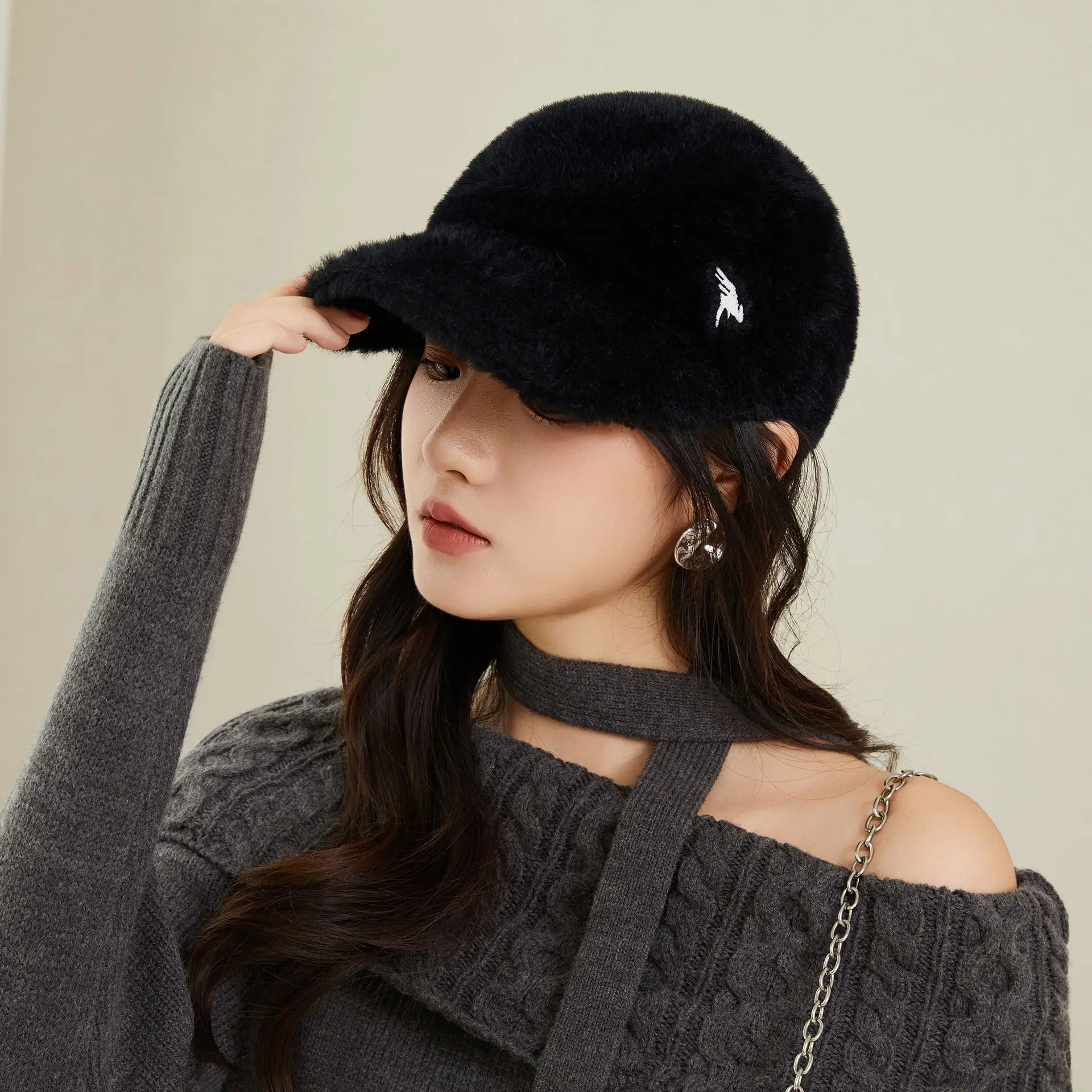 New Korean Style Plush Baseball Cap Women Winter Cycling Travel
