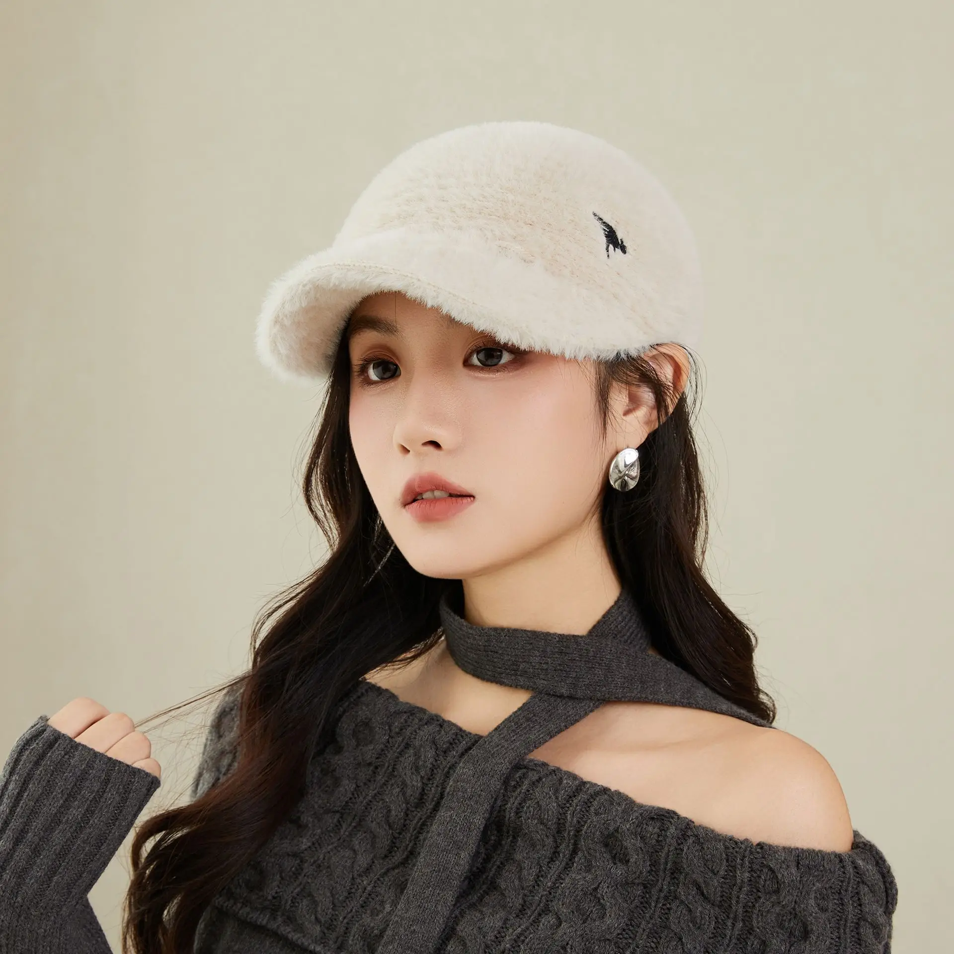 New Korean Style Plush Baseball Cap Women Winter Cycling Travel