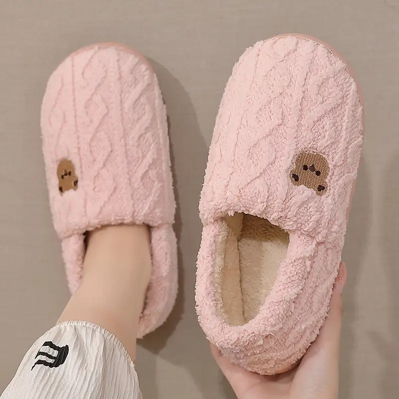 Household Cotton Slippers for Women in Winter with Cute Cartoon Bear Cotton Shoes for Home Plush Warm Wool Slippers for Men Wholesale