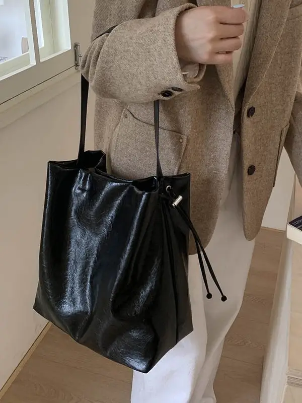 Women's Retro Leather Shoulder Bag Large Capacity Brown