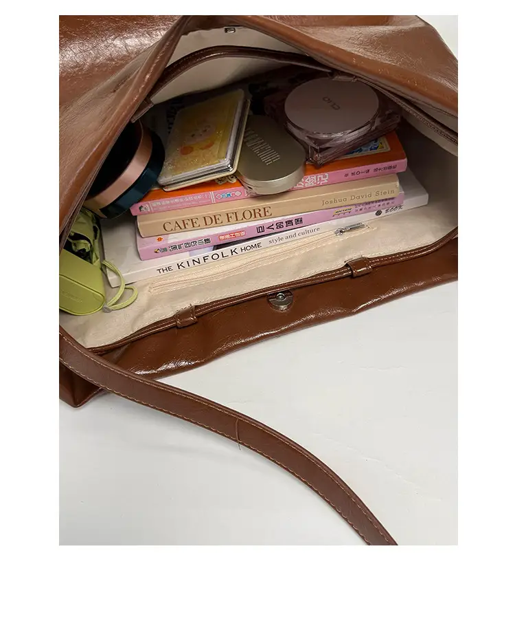 Women's Retro Leather Shoulder Bag Large Capacity Brown — feature 6
