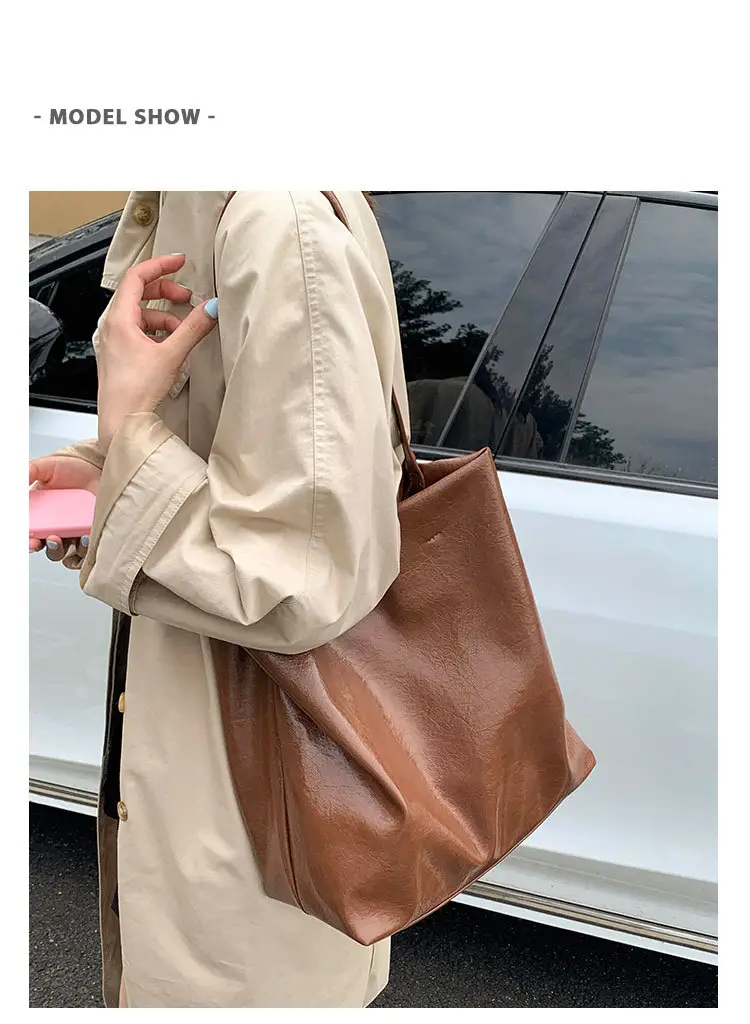 Women's Retro Leather Shoulder Bag Large Capacity Brown — feature 7