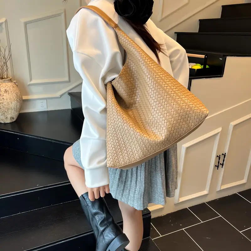 Women Woven Bucket Bag Large Capacity Autumn Winter - Image 7