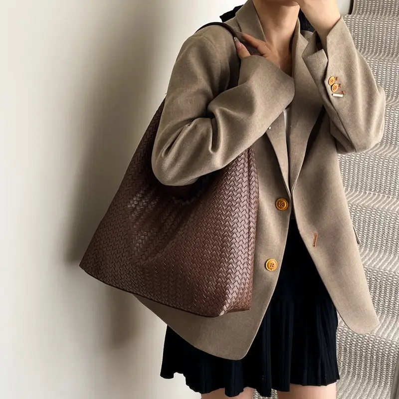 Women Woven Bucket Bag Large Capacity Autumn Winter - Image 8