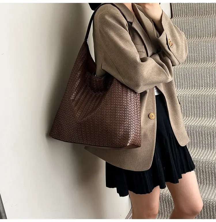 Women Woven Bucket Bag Large Capacity Autumn Winter — feature 11