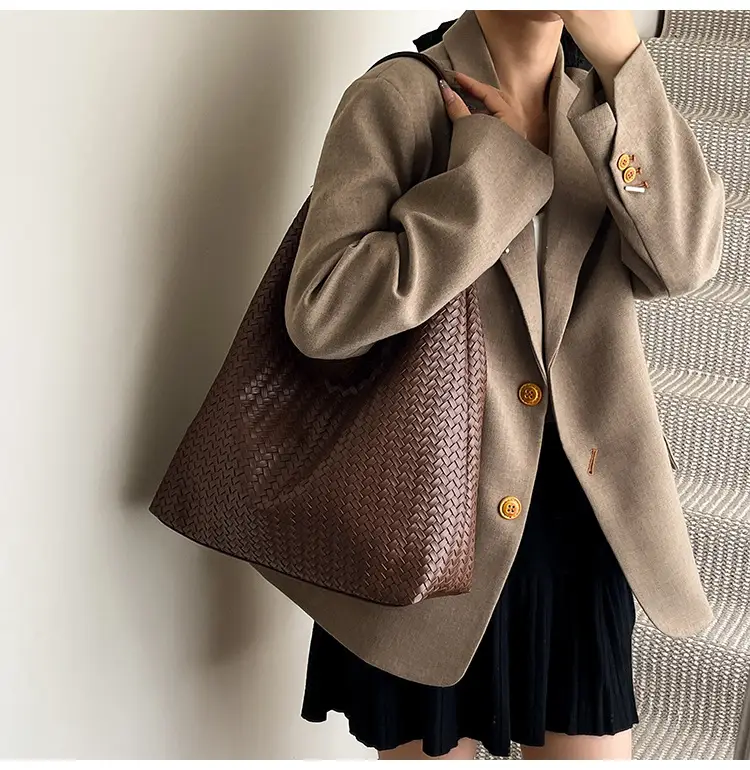 Women Woven Bucket Bag Large Capacity Autumn Winter — feature 12