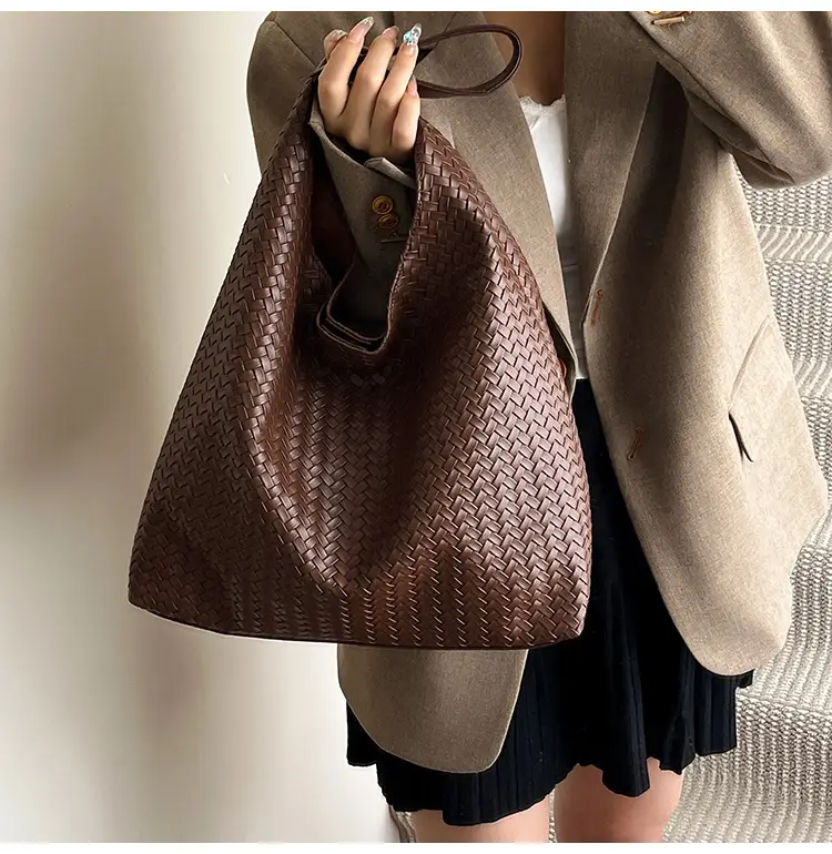 Women Woven Bucket Bag Large Capacity Autumn Winter — feature 15