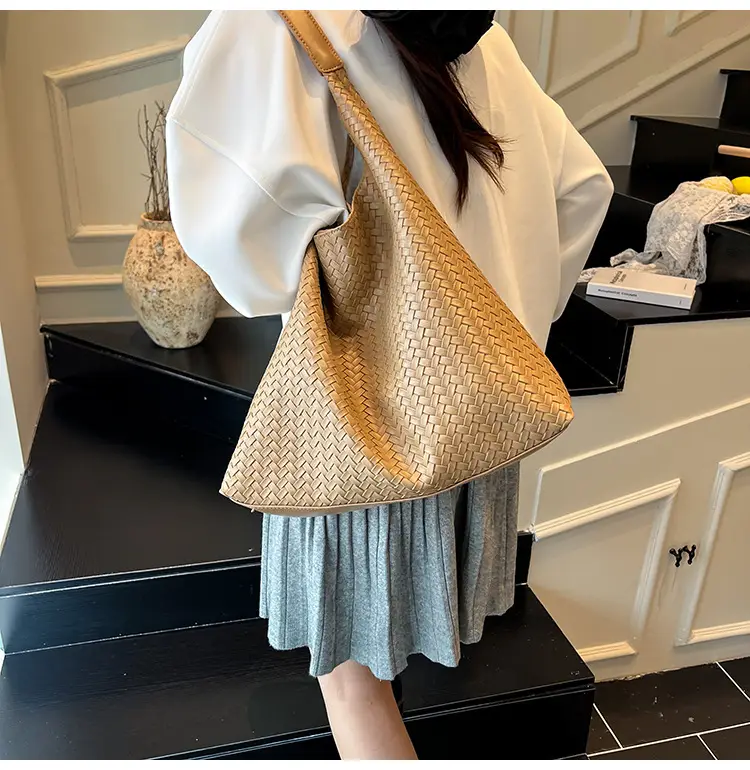 Women Woven Bucket Bag Large Capacity Autumn Winter — feature 17