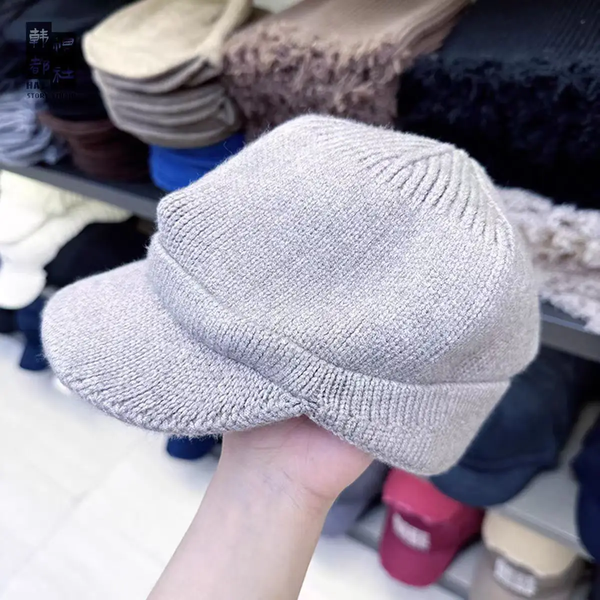 Women's Woolen Duckbill Hat for Winter Warm Face Cover - Image 9