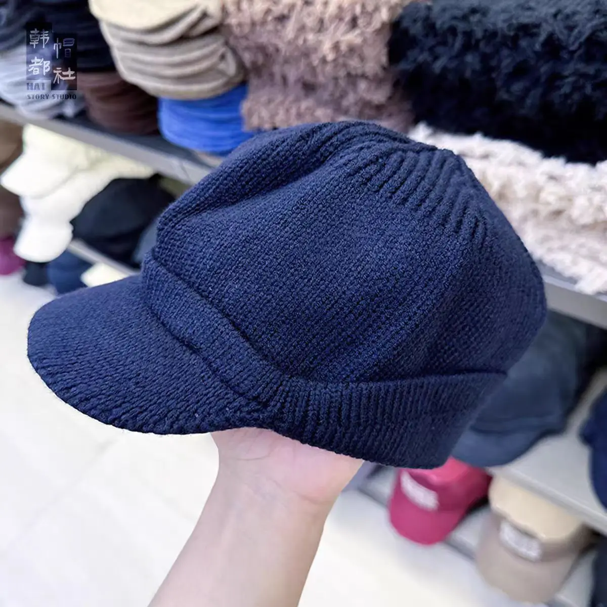 Women's Woolen Duckbill Hat for Winter Warm Face Cover — feature 4