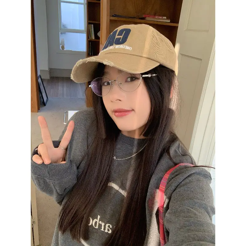 Women Baseball Cap with Letter Embroidery, Distressed Duckbill Cap for Spring - Image 10