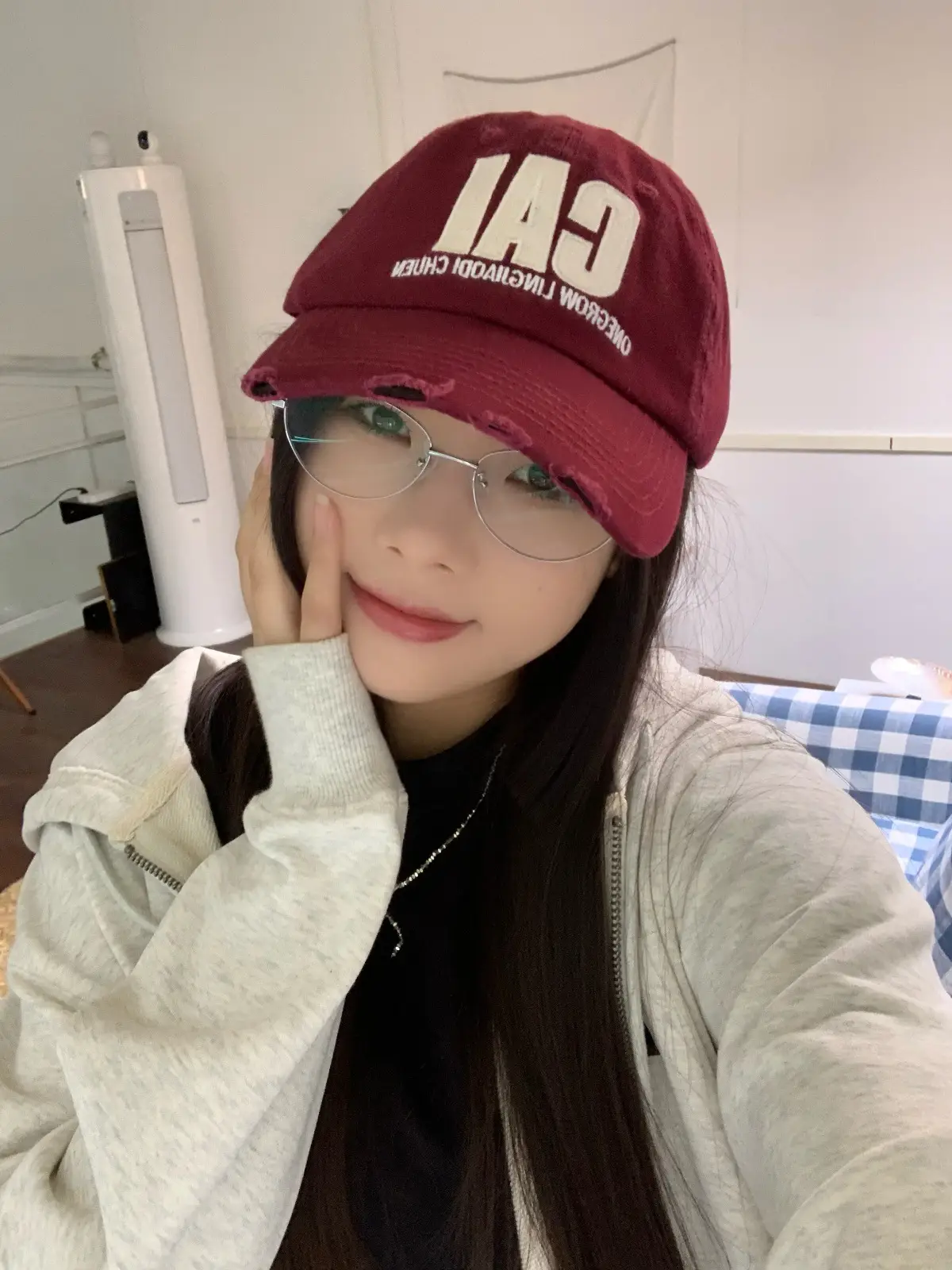 Women Baseball Cap with Letter Embroidery, Distressed Duckbill Cap for Spring — feature 15