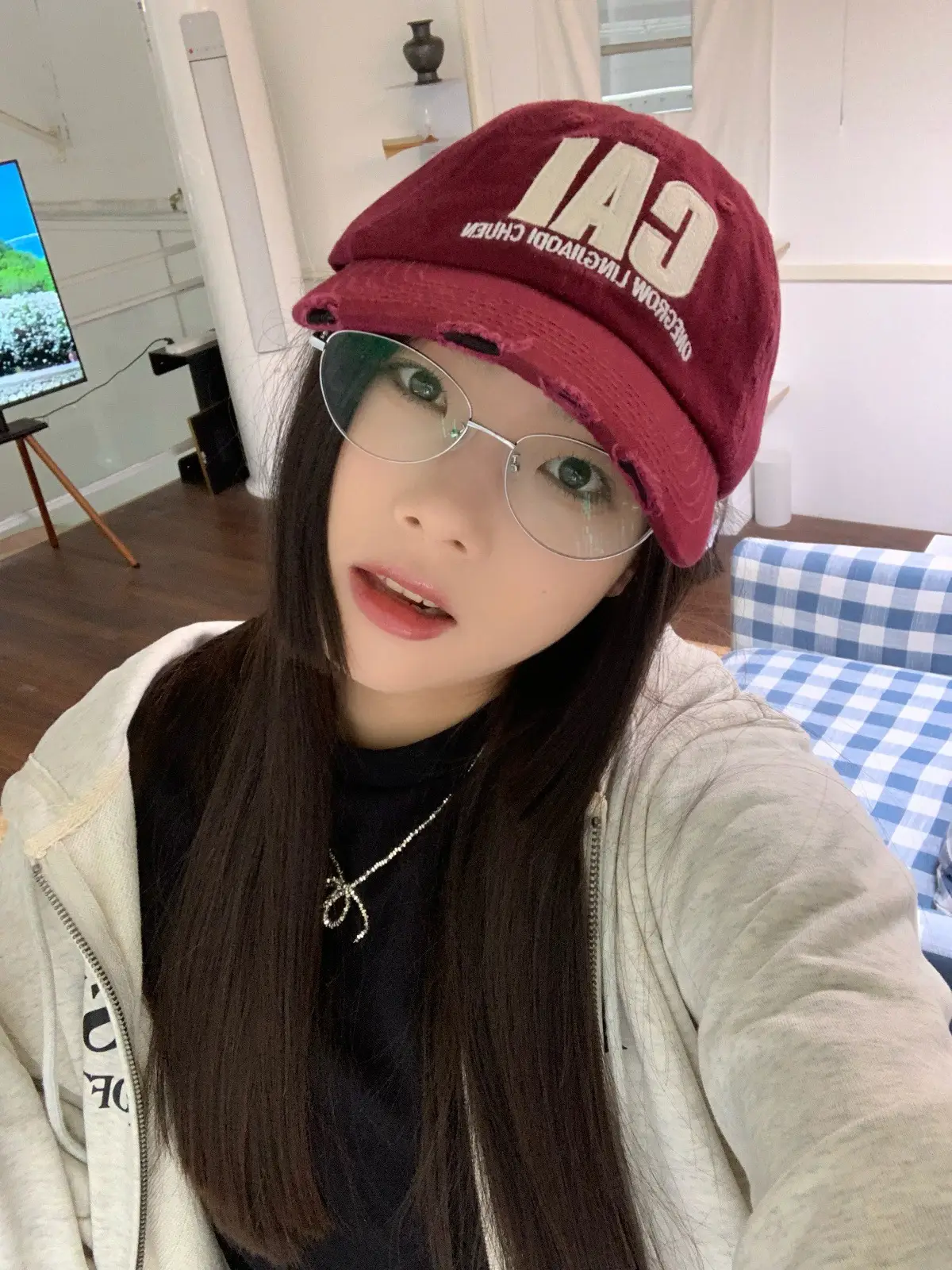 Women Baseball Cap with Letter Embroidery, Distressed Duckbill Cap for Spring — feature 16