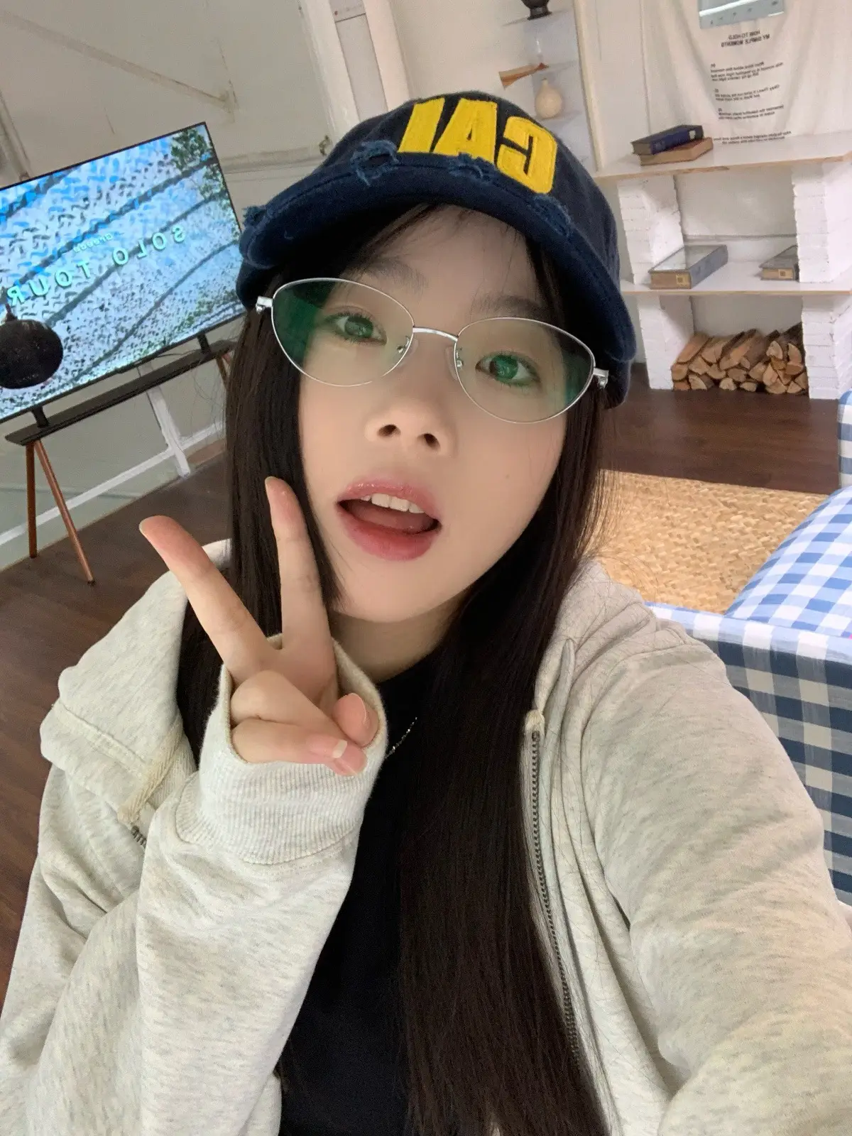 Women Baseball Cap with Letter Embroidery, Distressed Duckbill Cap for Spring — feature 7