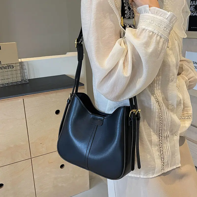 Women Crossbody Bag Brown Leather Wide Strap - Image 6