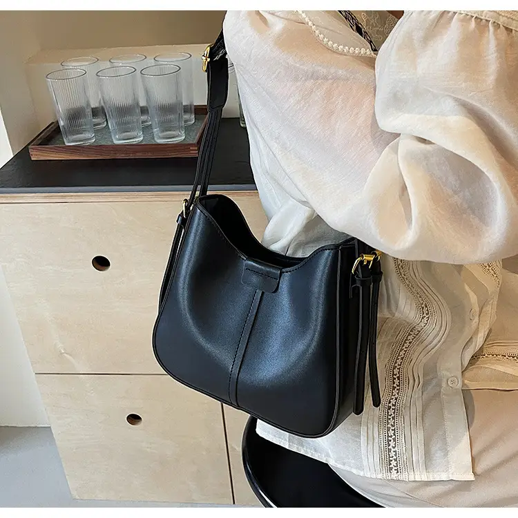 Women Crossbody Bag Brown Leather Wide Strap — feature 12