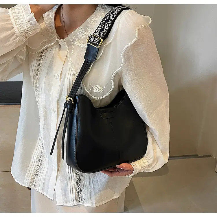Women Crossbody Bag Brown Leather Wide Strap — feature 13