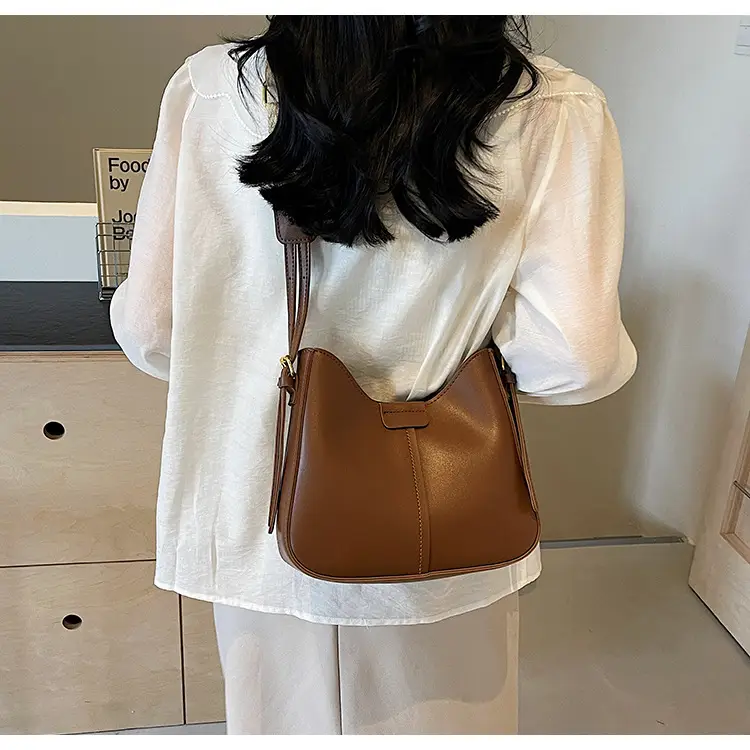 Women Crossbody Bag Brown Leather Wide Strap — feature 18
