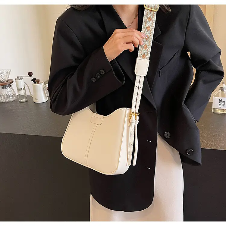 Women Crossbody Bag Brown Leather Wide Strap — feature 19