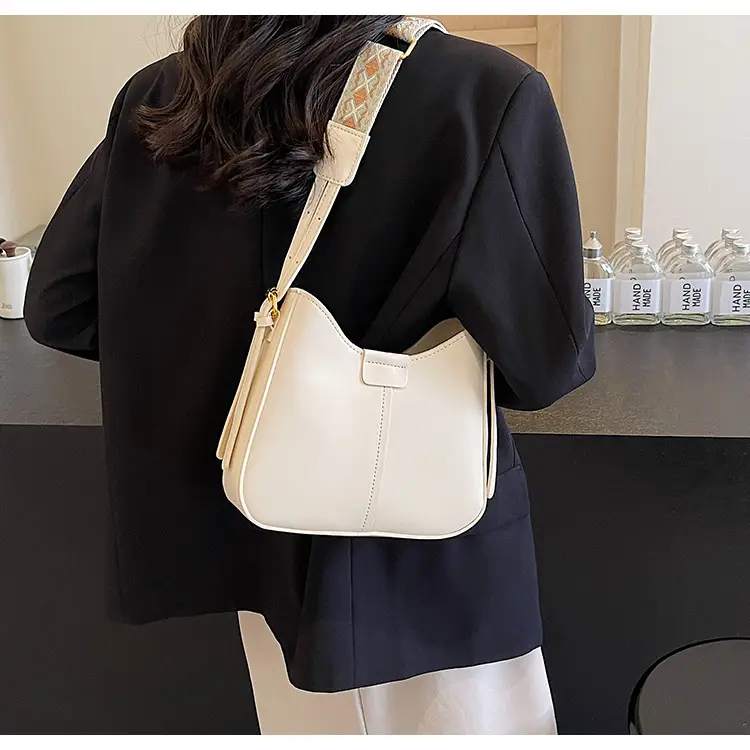 Women Crossbody Bag Brown Leather Wide Strap — feature 22