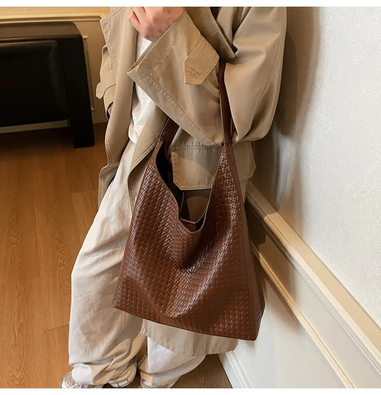 Brown Woven Shoulder Bag for Women Large Capacity — feature 20