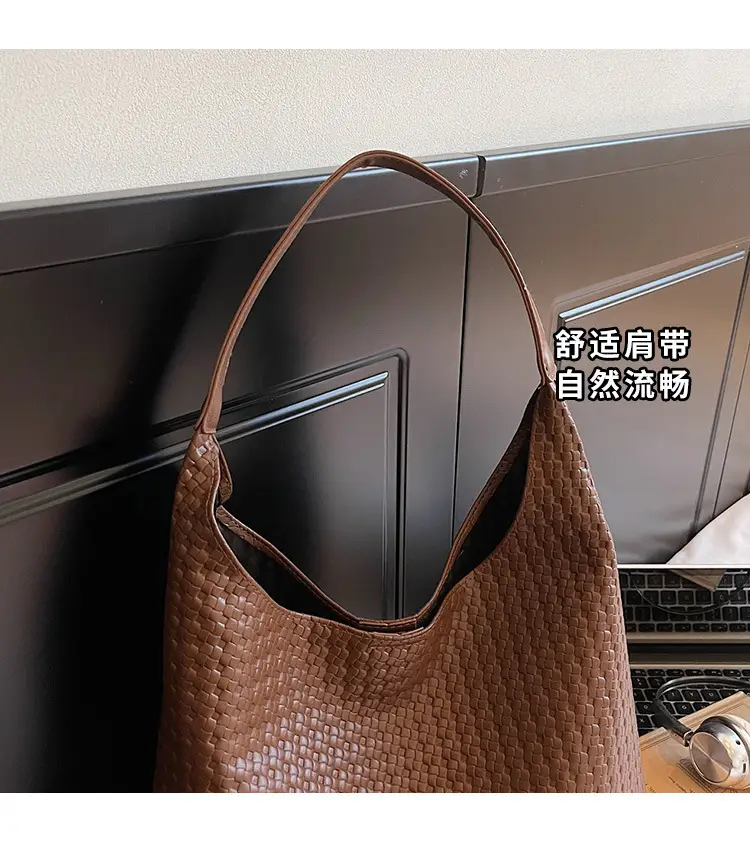 Brown Woven Shoulder Bag for Women Large Capacity — feature 5