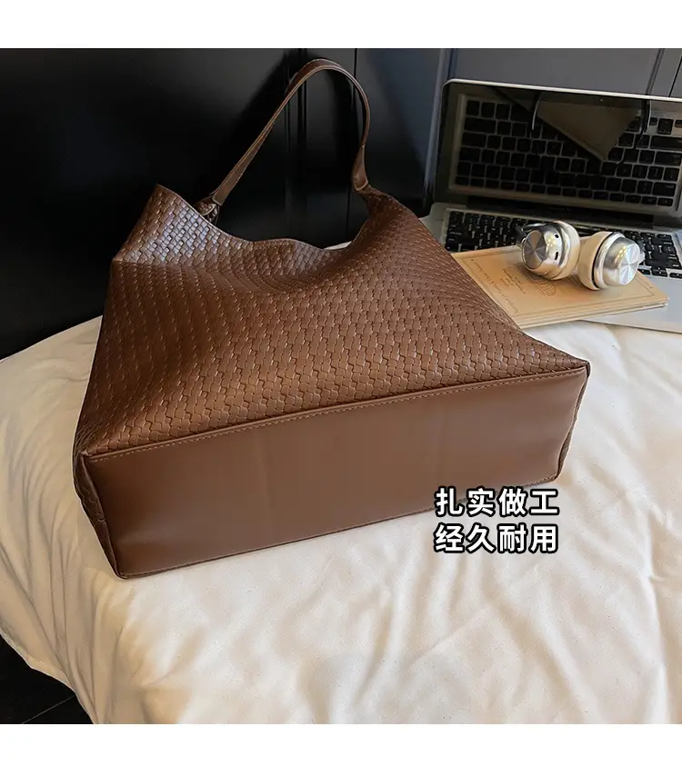Brown Woven Shoulder Bag for Women Large Capacity — feature 6