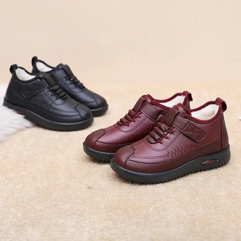 Winter Warm Fleece-Lined Thickened Mom Shoes, Old Beijing Cloth Shoes, Women's Cotton Shoes, Middle-Aged and Elderly Soft-Soled Waterproof Non-Slip Cotton Boots - Image 5