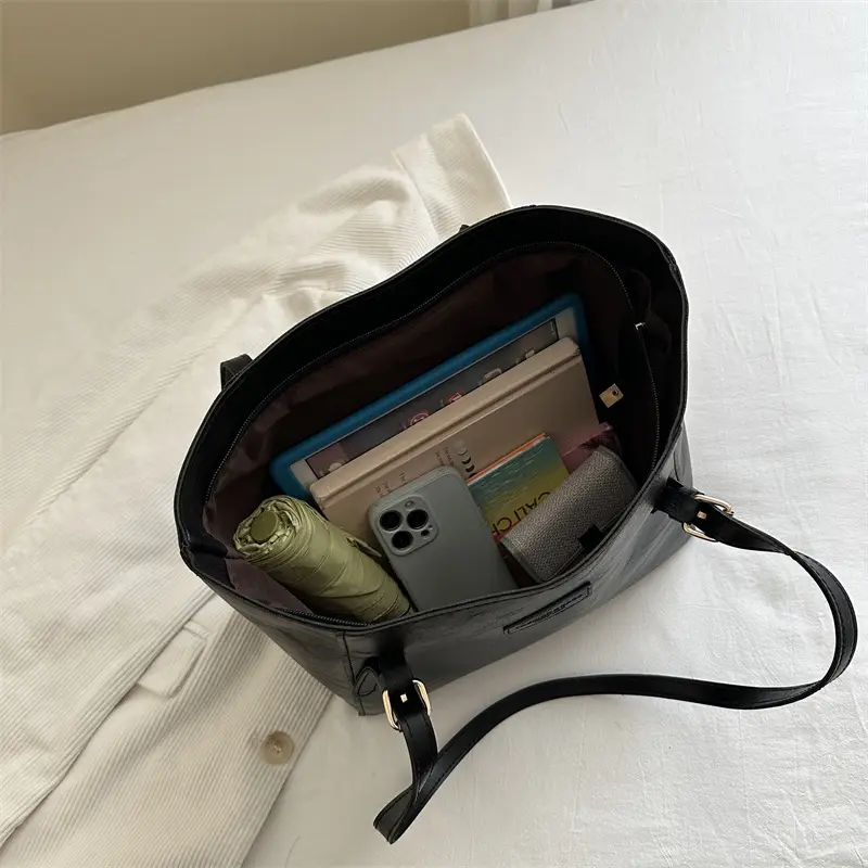 Large Capacity Women's Shoulder Bag Brown Leather Autumn Winter 2025 - Image 6