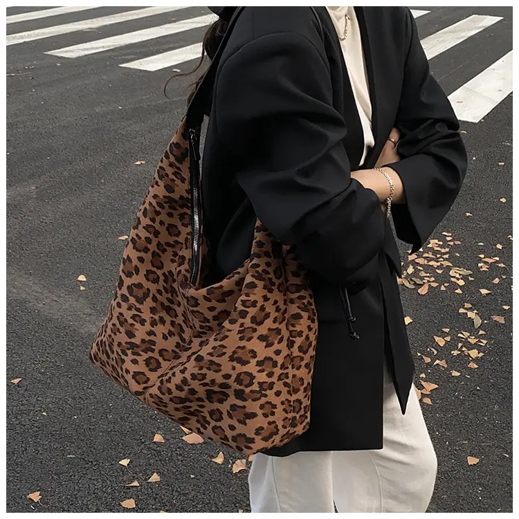 Frosted Armpit Bag Women Brown 2025 — feature 18