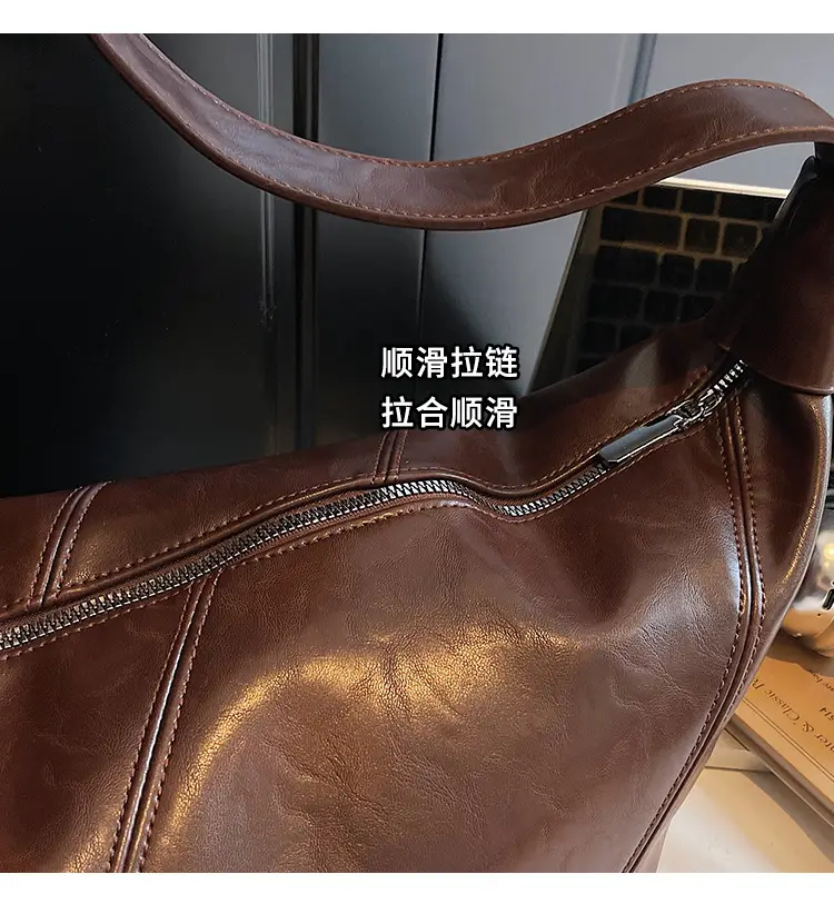 Red Leather Shoulder Bag for Women 2026 — feature 5