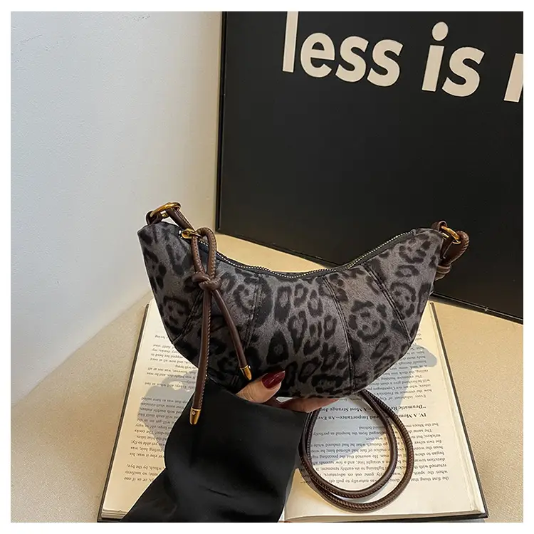 Leopard Print Shoulder Crossbody Bag for Women 2025 — feature 26