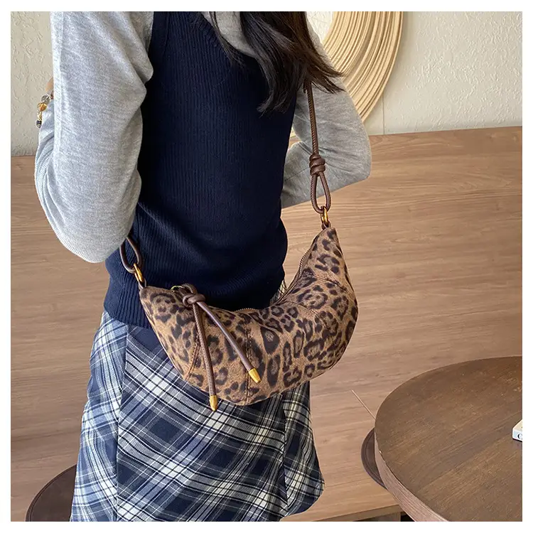 Leopard Print Shoulder Crossbody Bag for Women 2025 — feature 7
