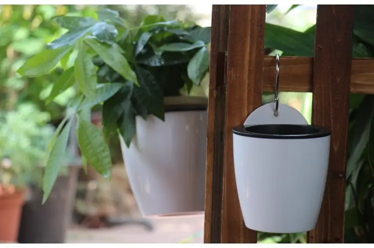 Lazy Plastic Flower Pot Resin Wall-Mounted Pot Self-Watering No-Watering Indoor Balcony Pothos Water Storage Planting Pot Thickened — feature 6