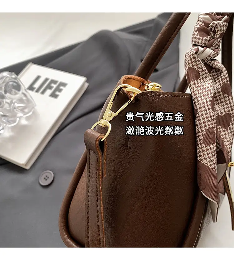 Retro Brown Crossbody Bag for Women with Logo — feature 9