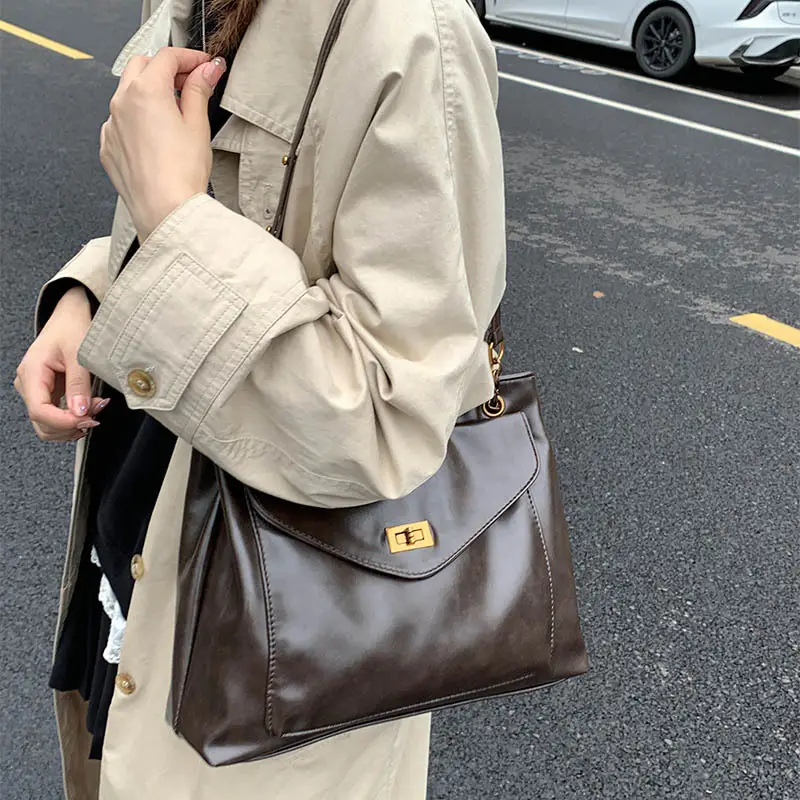 Black Leather Shoulder Bag with Gold Chain - Image 3
