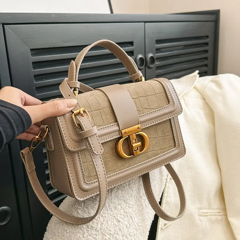 Retro Square Handbag Brown Leather Gold Clasp - Image 7
