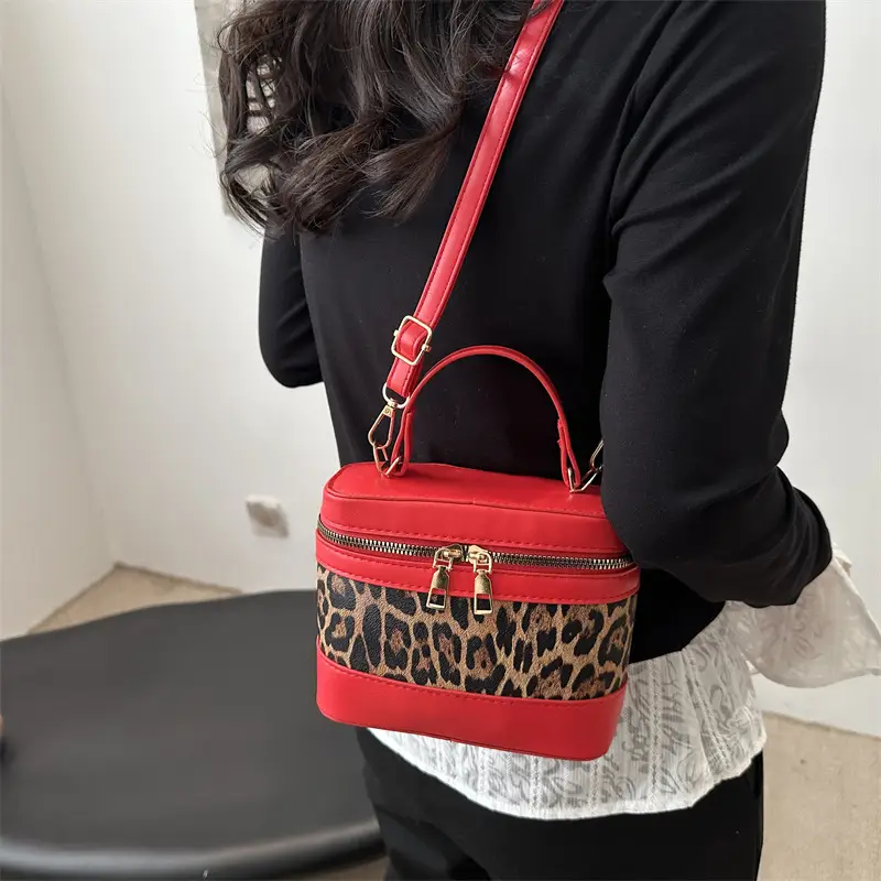 Narrow Leopard Print Crossbody Bag White Gold Zipper - Image 6