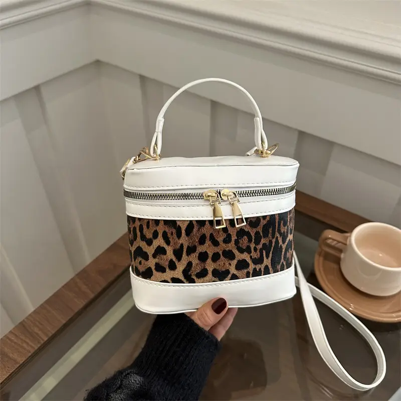 Narrow Leopard Print Crossbody Bag White Gold Zipper - Image 2