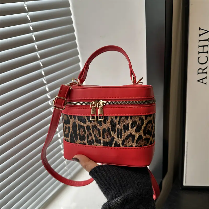 Narrow Leopard Print Crossbody Bag White Gold Zipper - Image 4