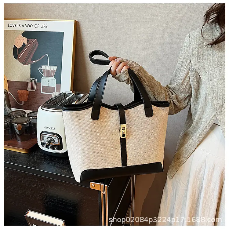 2026 Large Capacity Women's Tote Bag with Gold Plated Handle — feature 16