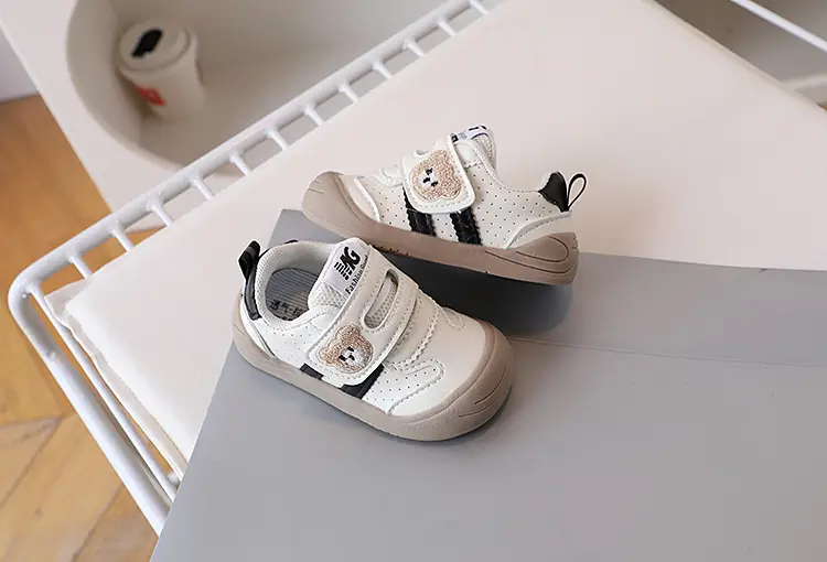 Baby Toddler Shoes 2025 Spring New Baby Shoes Baby Leather Shoes Autumn Children's Shoes Children's Bear Embroider — feature 11