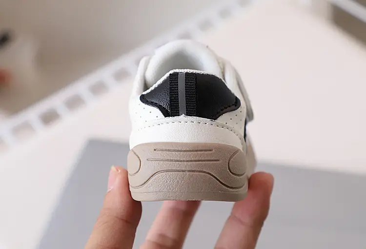 Baby Toddler Shoes 2025 Spring New Baby Shoes Baby Leather Shoes Autumn Children's Shoes Children's Bear Embroider — feature 13
