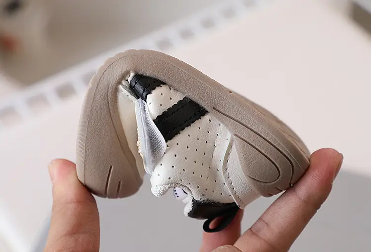Baby Toddler Shoes 2025 Spring New Baby Shoes Baby Leather Shoes Autumn Children's Shoes Children's Bear Embroider — feature 16
