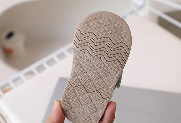 Baby Toddler Shoes 2025 Spring New Baby Shoes Baby Leather Shoes Autumn Children's Shoes Children's Bear Embroider — feature 17