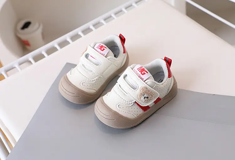 Baby Toddler Shoes 2025 Spring New Baby Shoes Baby Leather Shoes Autumn Children's Shoes Children's Bear Embroider — feature 3