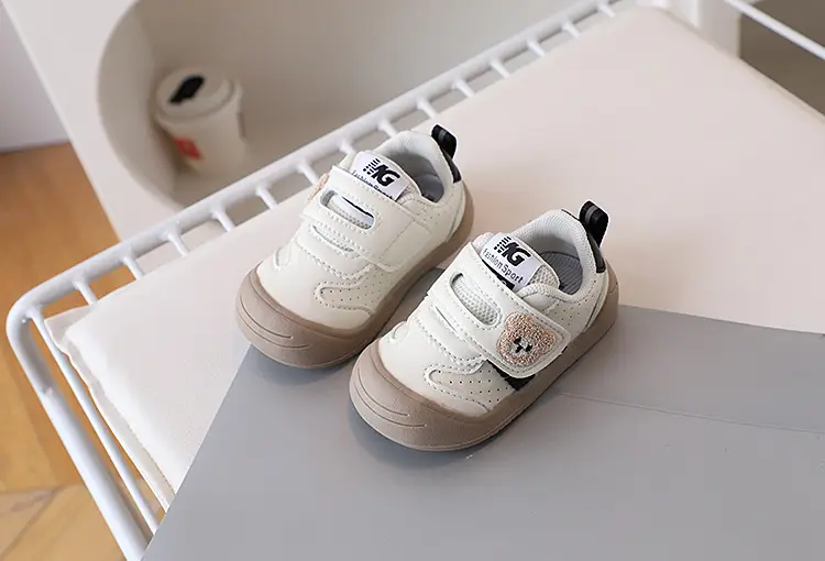 Baby Toddler Shoes 2025 Spring New Baby Shoes Baby Leather Shoes Autumn Children's Shoes Children's Bear Embroider — feature 9