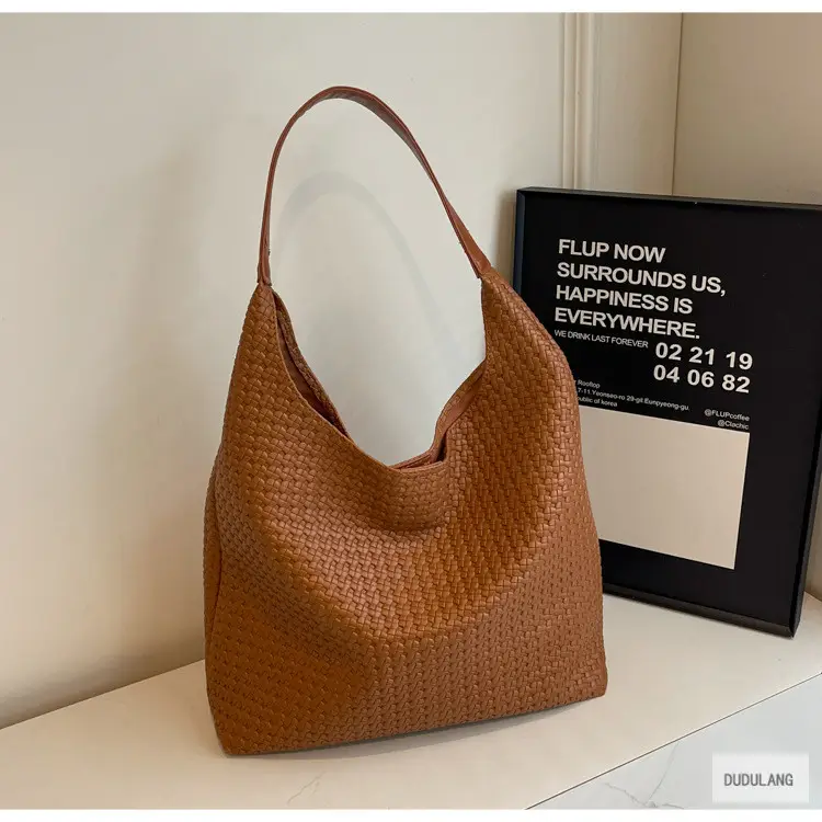 Retro Woven Shoulder Bag Black Large Capacity Women — feature 28