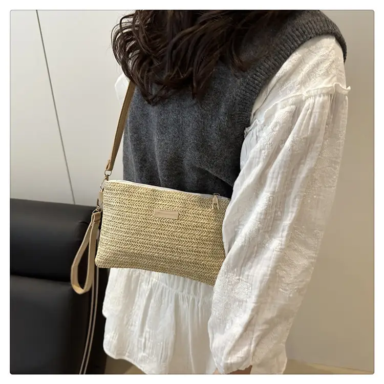 Women Woven Crossbody Bag White Square Design — feature 9